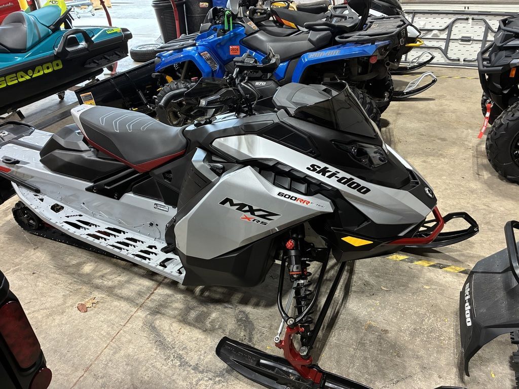 2024 Ski-Doo MXZ® X-RS® Rotax® 600R E-TEC 129 Ice R.XT 1.25 Std 7 600R E-TEC 129 1.25 in johnson creek WI
