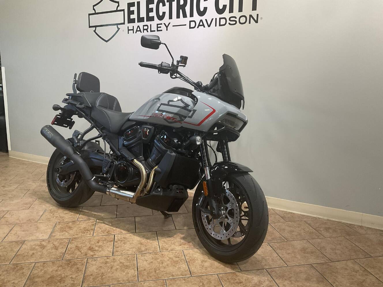 A photo of this 2025 Harley-Davidson Pan America 1250 ST