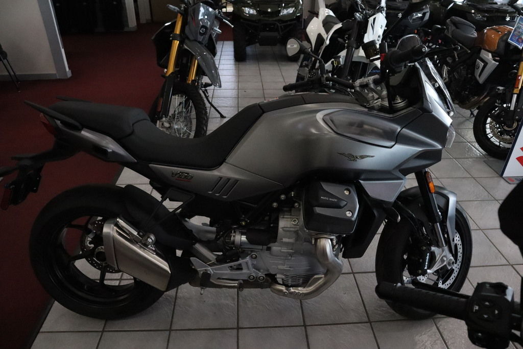 2026 Moto Guzzi V100 MANDELLO in Homosassa, FL