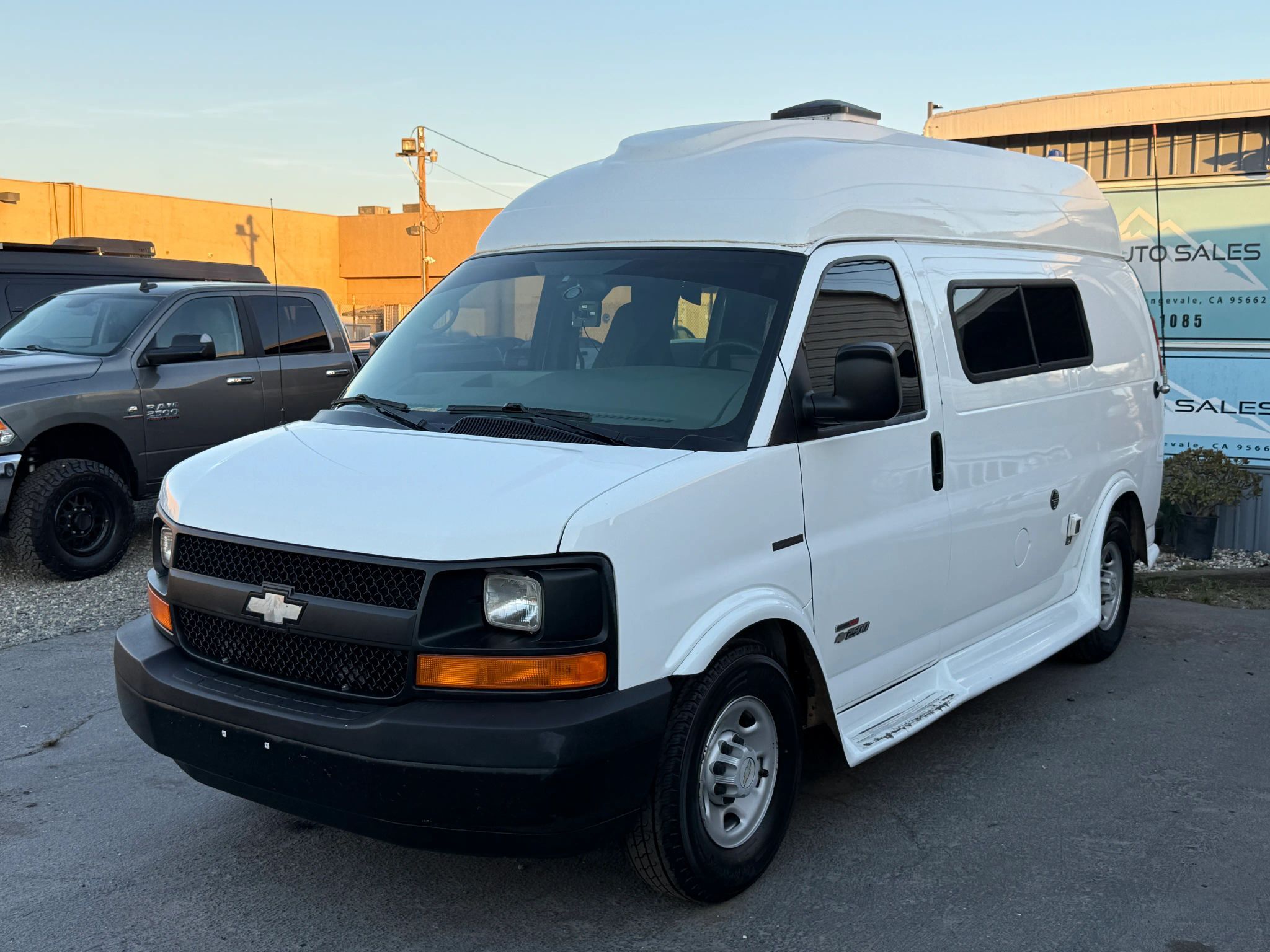 2006 Sportsmobile SPORTSMOBILE 144RB RV