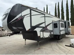 2018 Heartland 3712RDMB Gateway