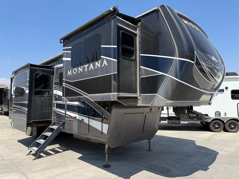 2020 Keystone Montana 3760FL in banning CA