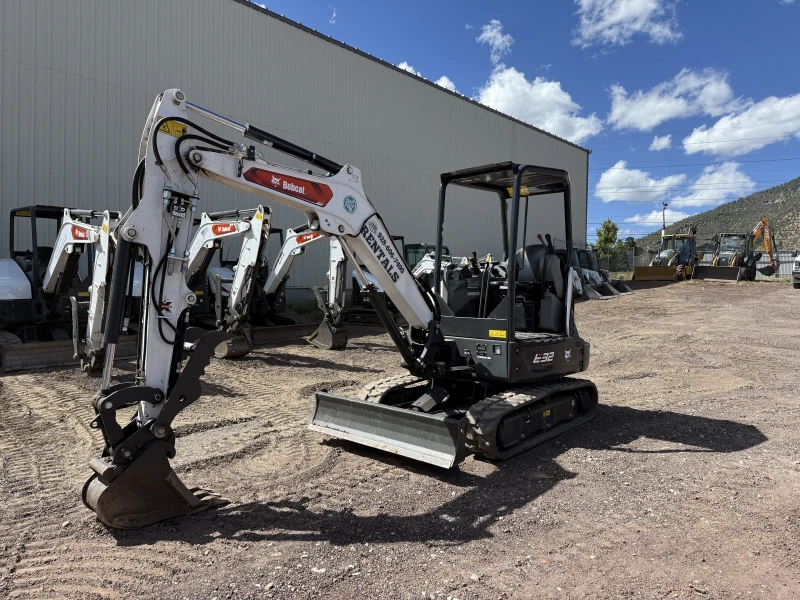 2023 BOBCAT E32