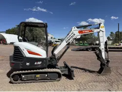 2023 BOBCAT E32