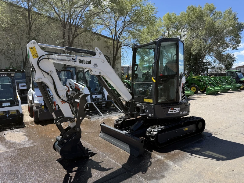 2025 BOBCAT E26