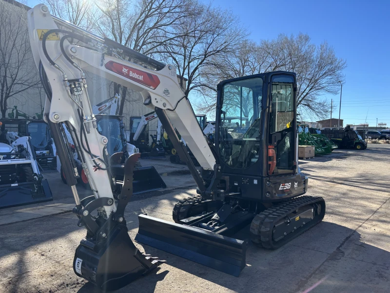 2025 Bobcat E38