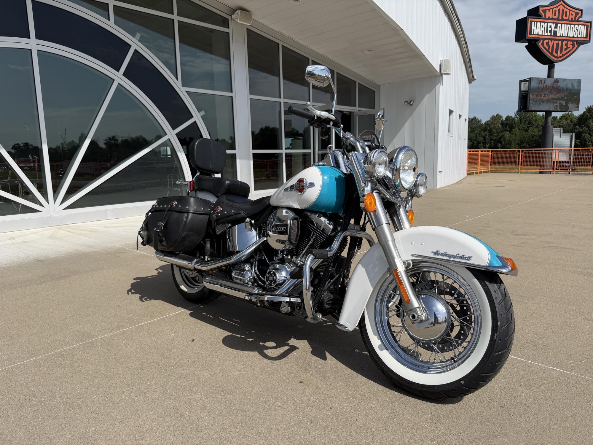 2017 Harley-Davidson Heritage Softail Classic CLASSIC in Lincoln, NE