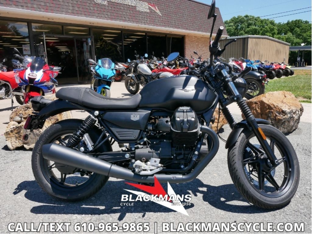 2026 Moto Guzzi V7 Stone STONE in Emmaus, PA
