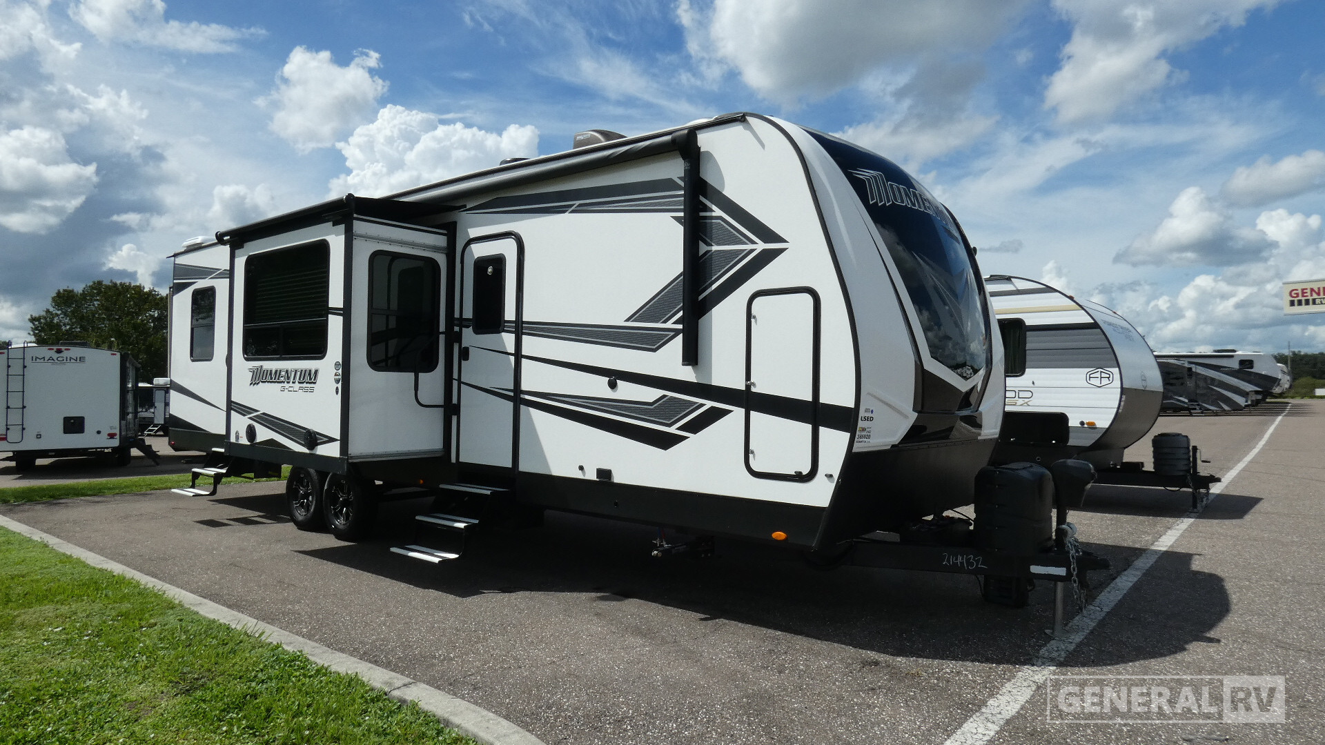 2021 Grand Design Momentum G-Class 31G Travel Trailer Toy Hauler RV