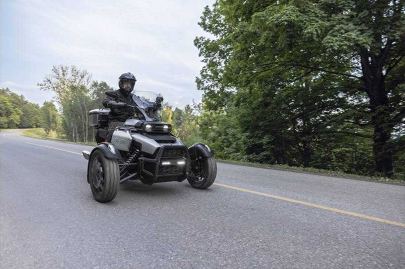 A photo of this 2025 Can-Am CANYON 1330 SE6