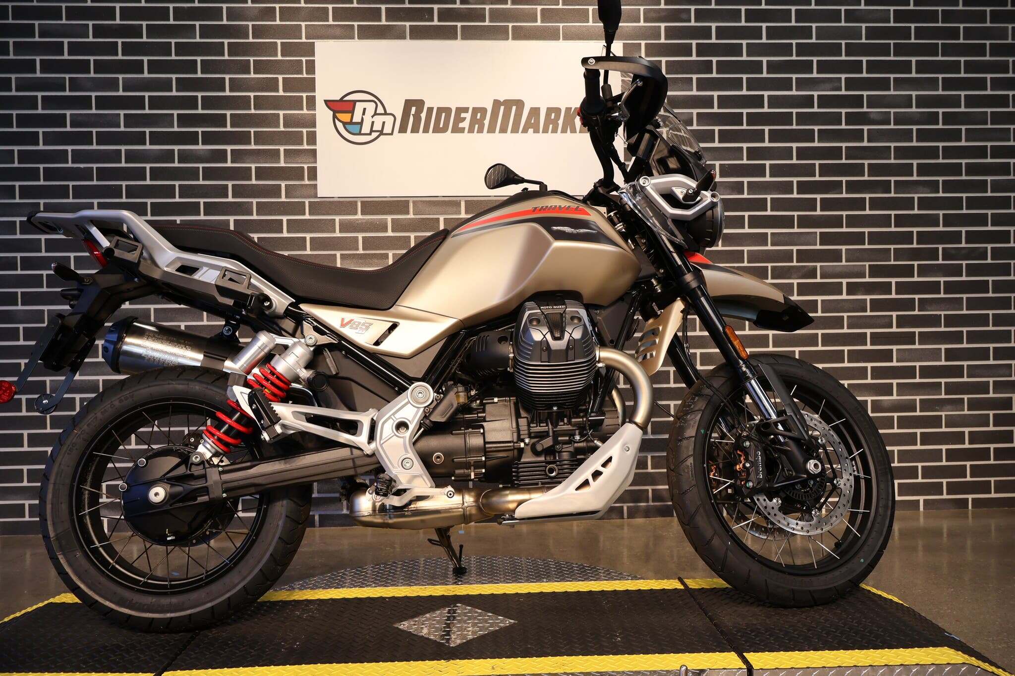 2025 Moto Guzzi V85 TT TRAVEL TT in Ormond Beach, FL