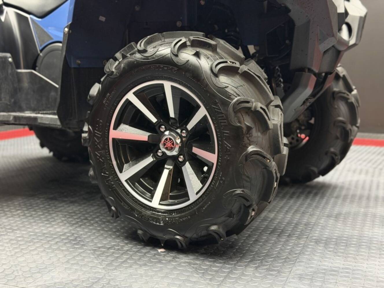 A photo of this 2023 Yamaha Grizzly EPS SE