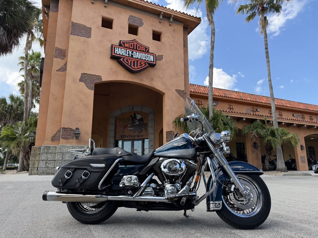 2001 Harley-Davidson ROAD KING CLASSIC in stuart FL