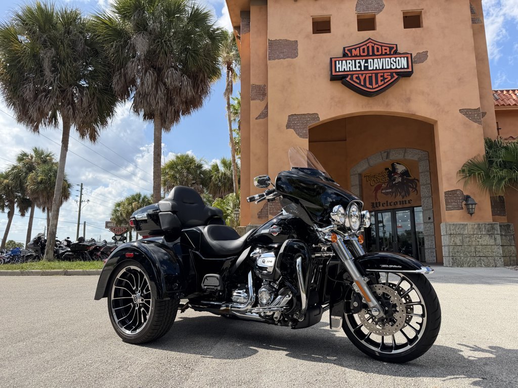 2025 Harley-Davidson TRI GLIDE ULTRA ULTRA CLASSIC in Stuart, FL