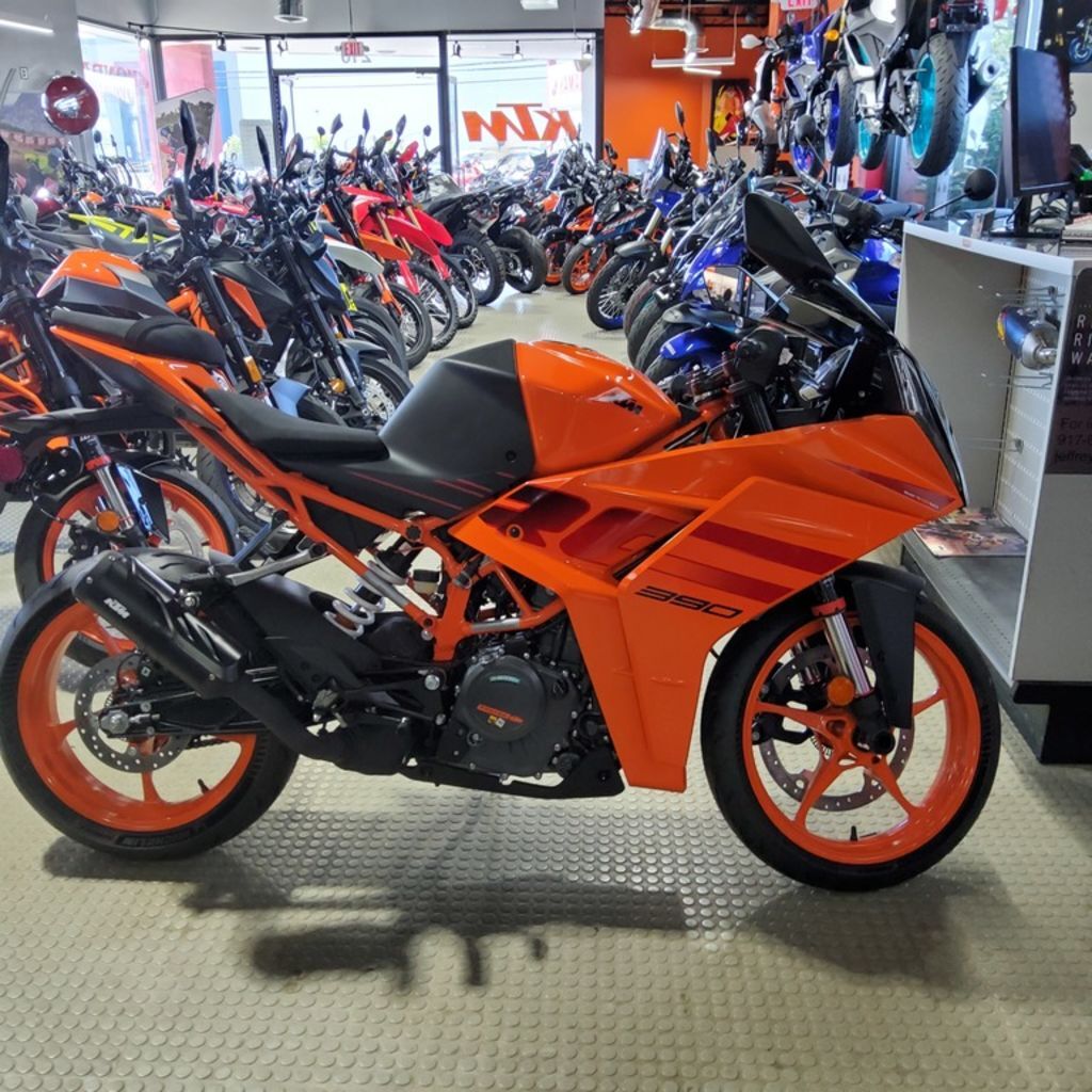 2024 KTM RC 390 390 in East Hanover, NJ