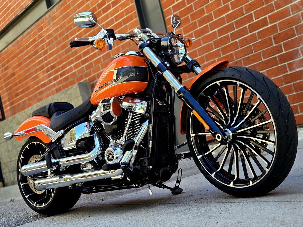 2023 Harley-Davidson® FXBR - Breakout® 117 in Marina Del Rey, CA