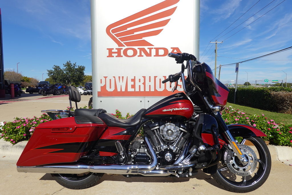 2017 Harley-Davidson® FLHXSE - CVO Street Glide® Touring motorcycle