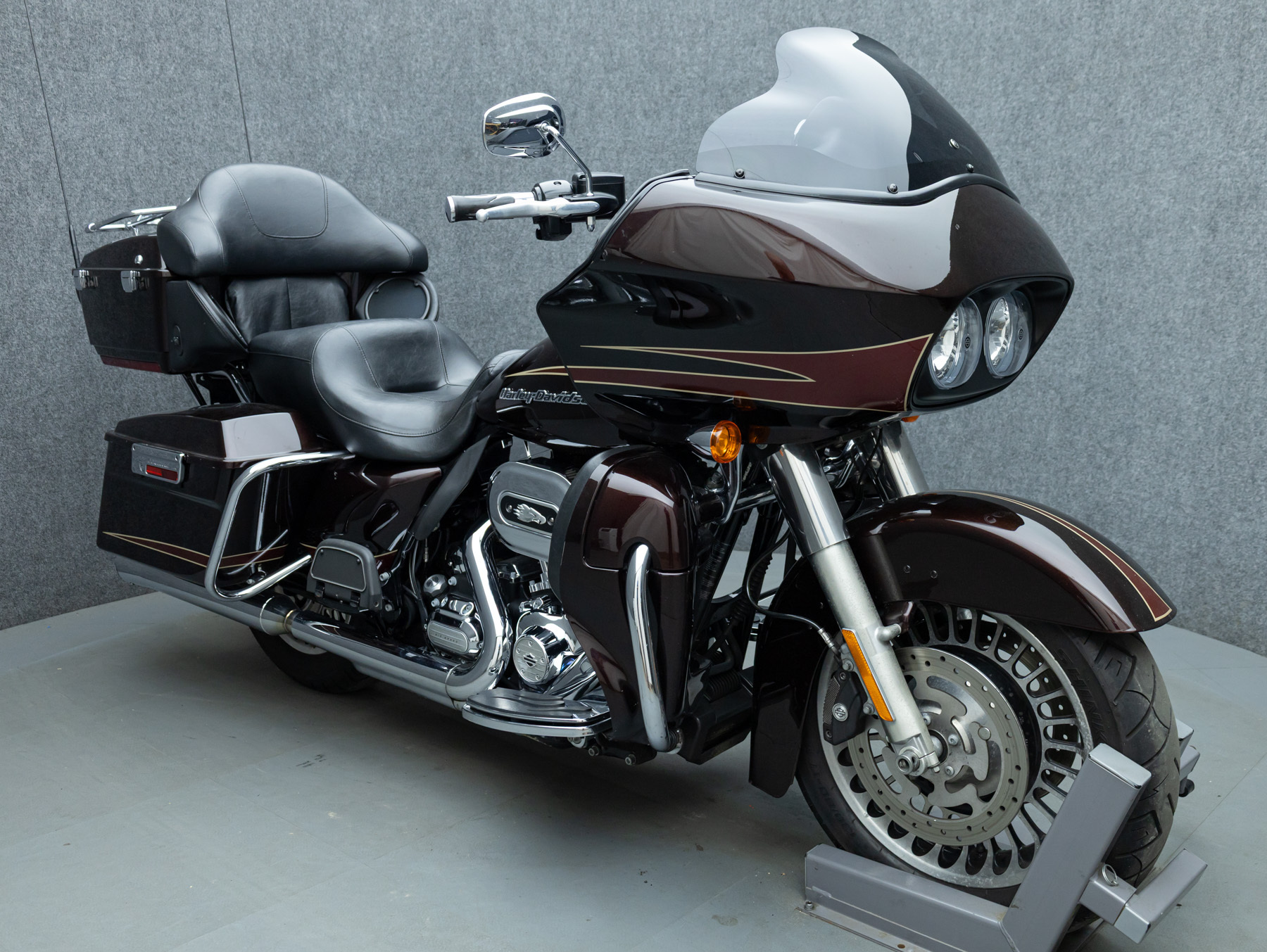 2011 Harley Davidson FLTRU ROAD GLIDE ULTRA W/ABS ULTRA in Pembroke, NH