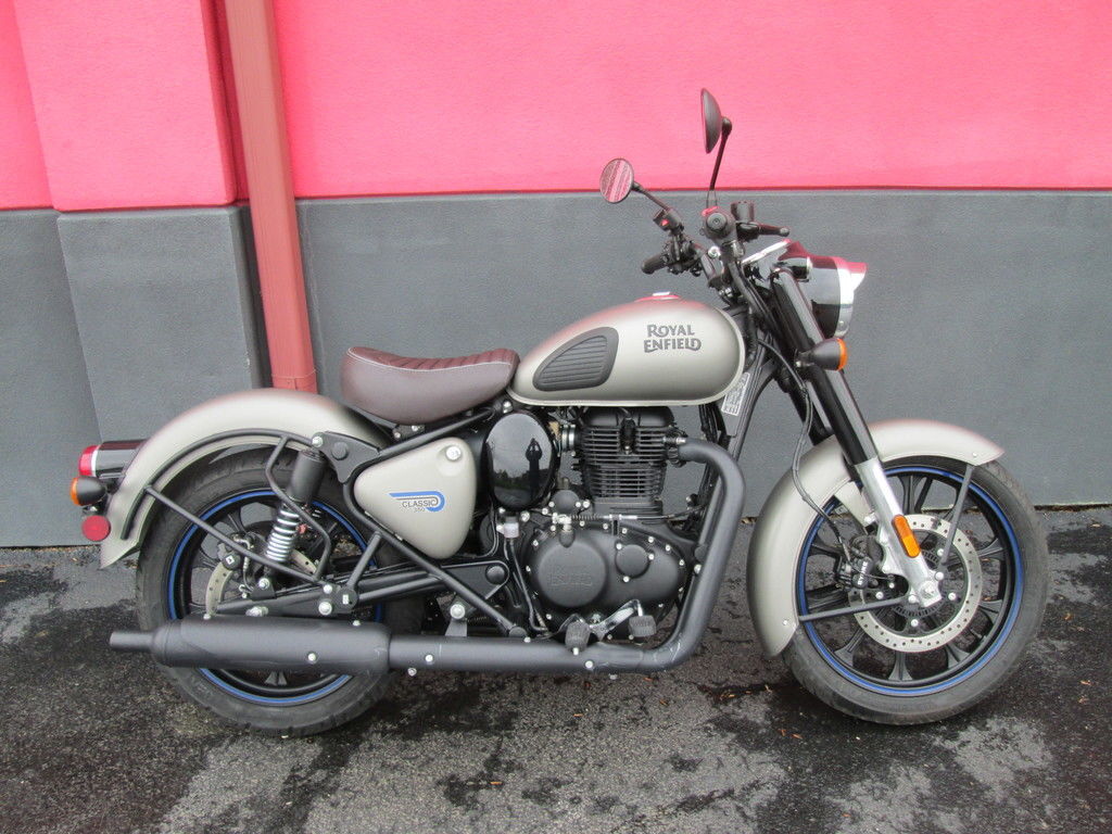2022 Royal Enfield Classic 350 Dark Gunmetal Grey 350 in Lewis Center, OH