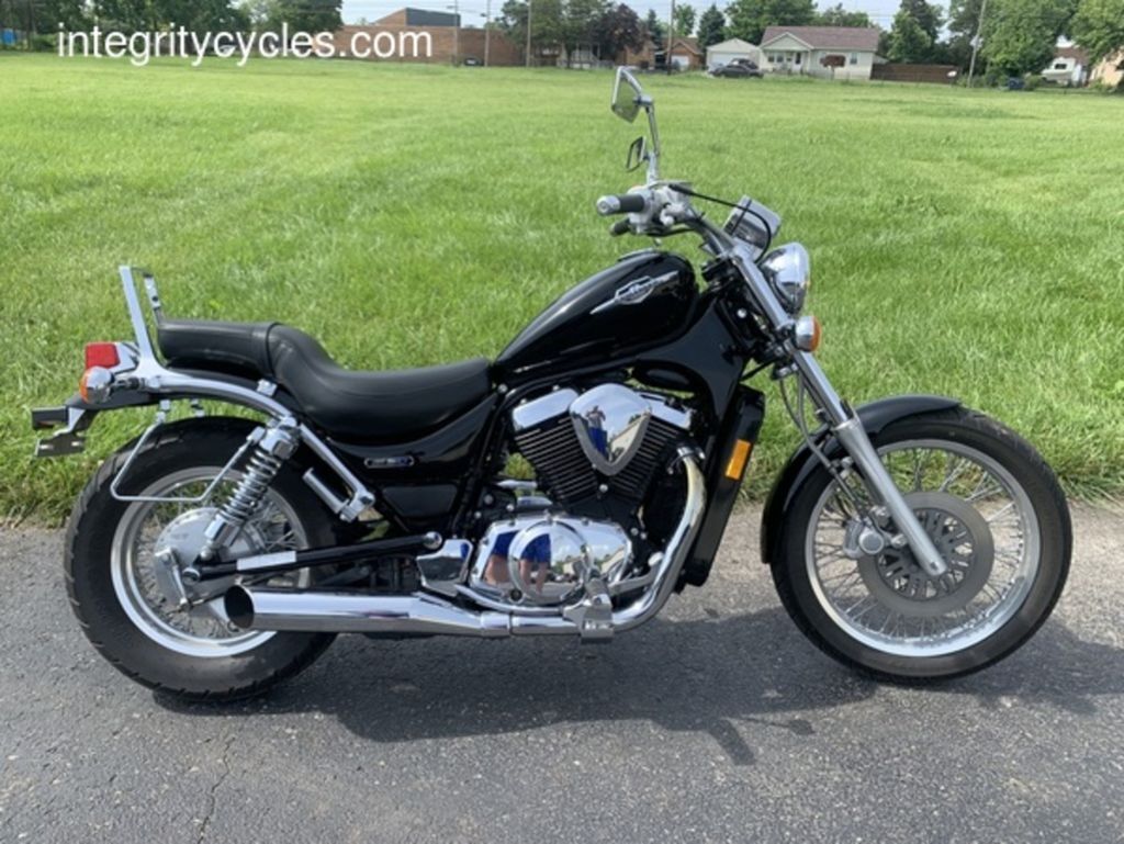 2006 Suzuki Boulevard S50 in lewis center OH