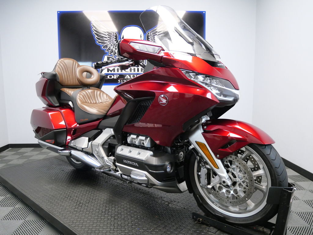 2018 Honda® Gold Wing Tour Automatic DCT Candy Ardent Red 1800 TOUR AUTOMATIC DCT in Austin, TX