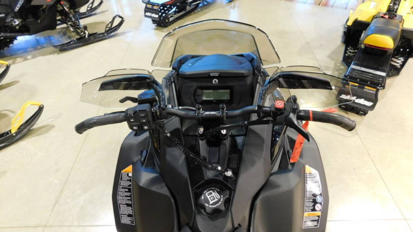 A photo of this 2026 Ski-Doo MXZ® Adrenaline® 850 E-TEC 137_Black