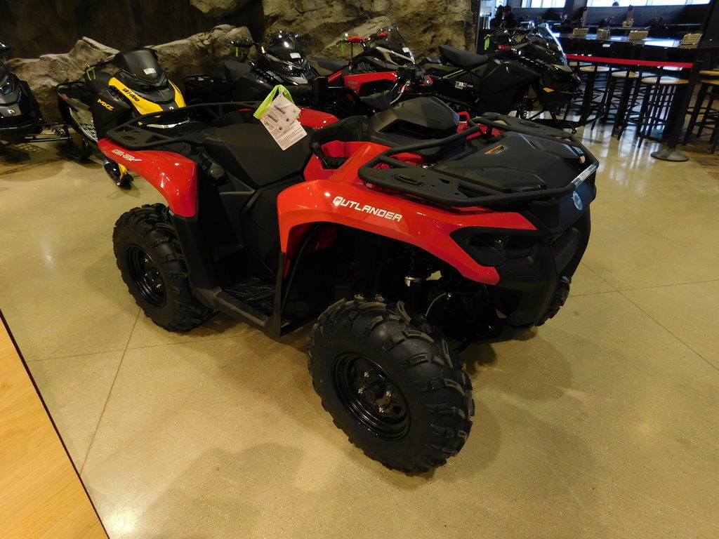 2026 Can-Am Outlander DPS 700 in kalamazoo MI