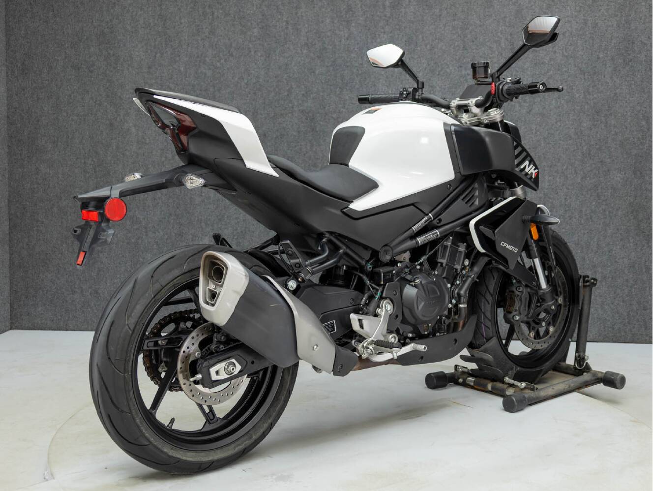 A photo of this 2024 CFMOTO 450NK W/ABS