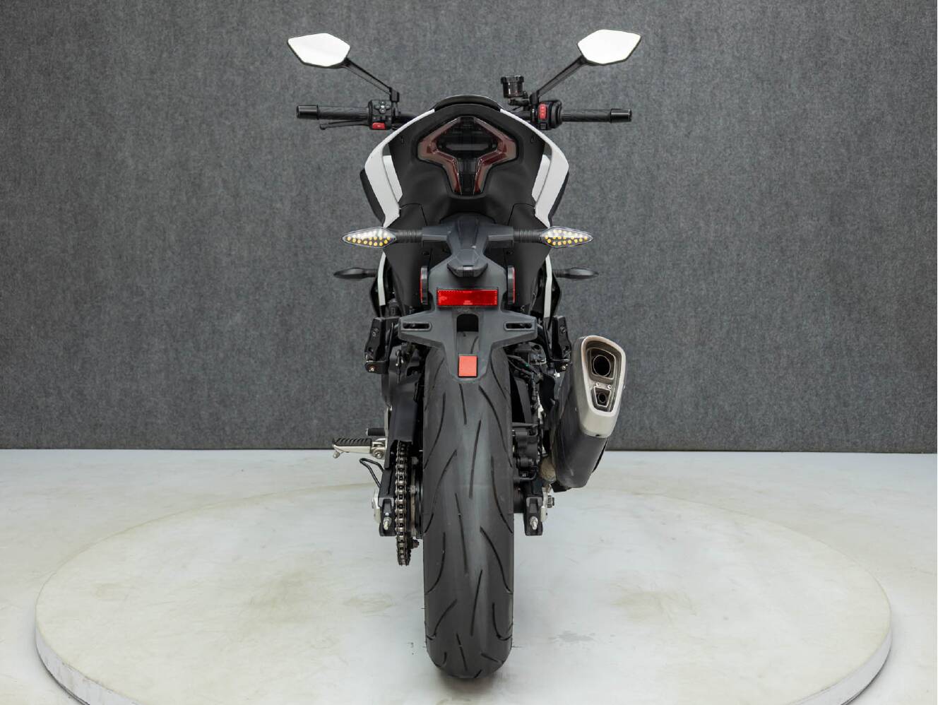A photo of this 2024 CFMOTO 450NK W/ABS