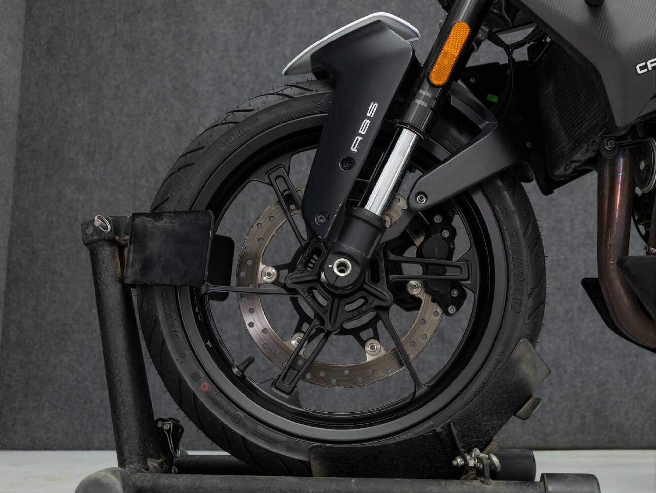 A photo of this 2024 CFMOTO 450NK W/ABS