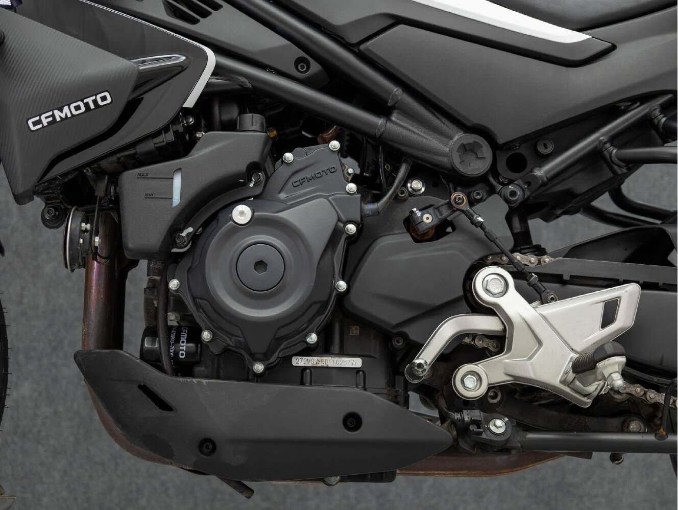 A photo of this 2024 CFMOTO 450NK W/ABS