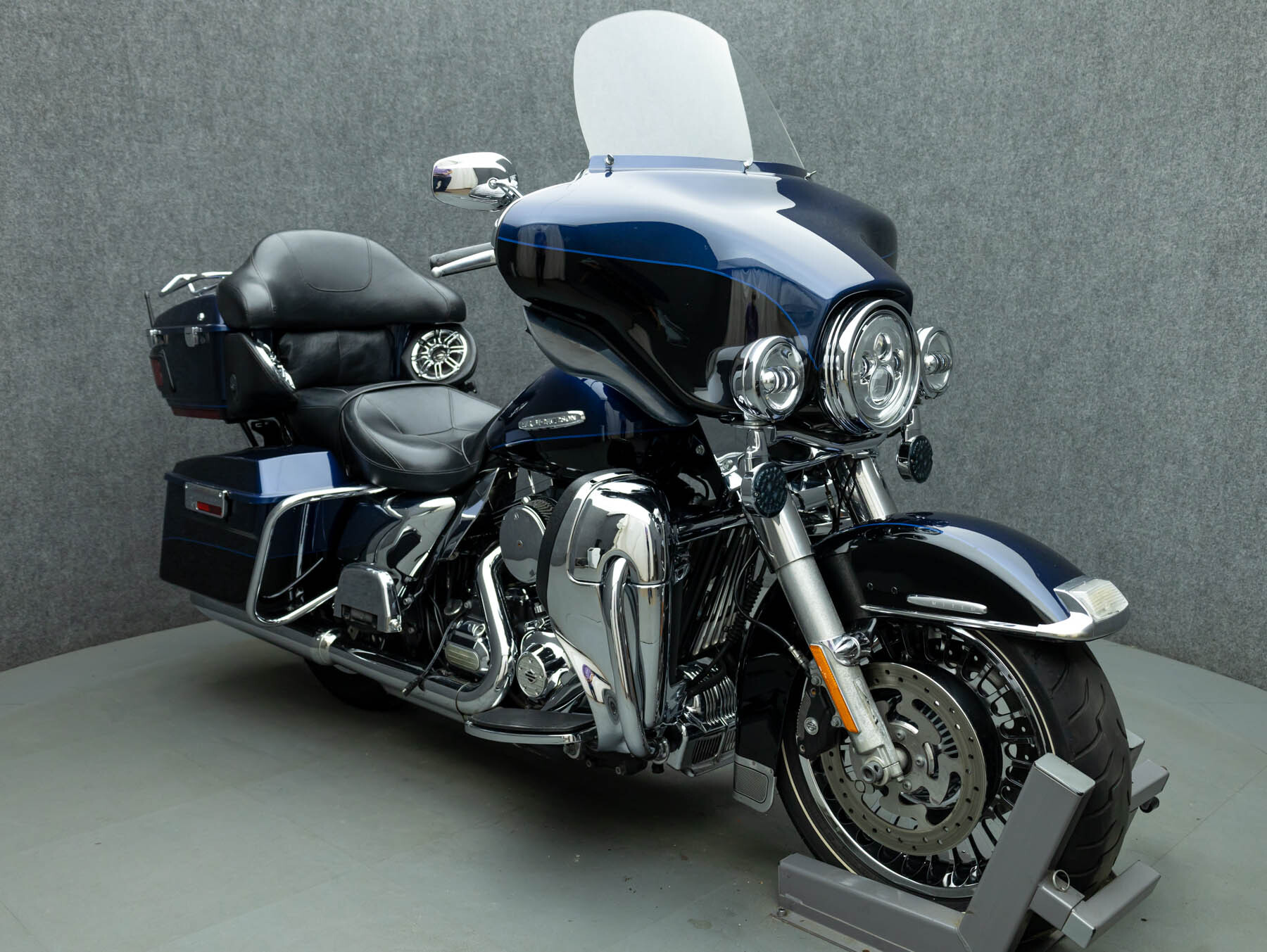 2012 Harley Davidson FLHTK ELECTRA GLIDE ULTRA LIMITED W/ABS FLHTK in Pembroke, NH