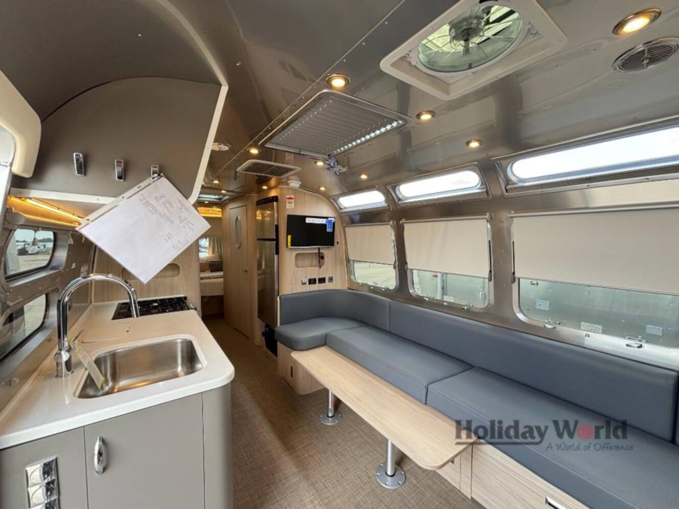 A photo of this 2027 Airstream Globetrotter 30RB