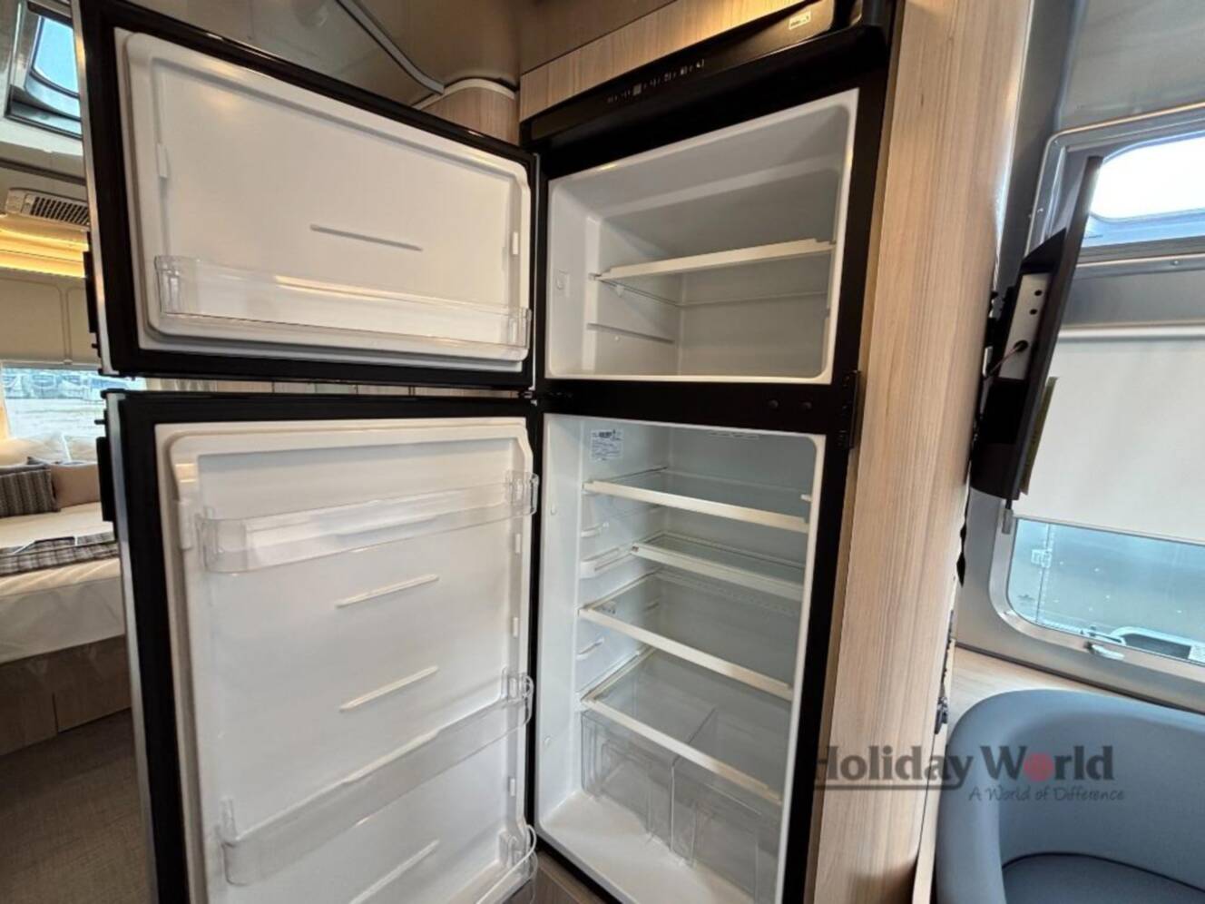 A photo of this 2027 Airstream Globetrotter 30RB
