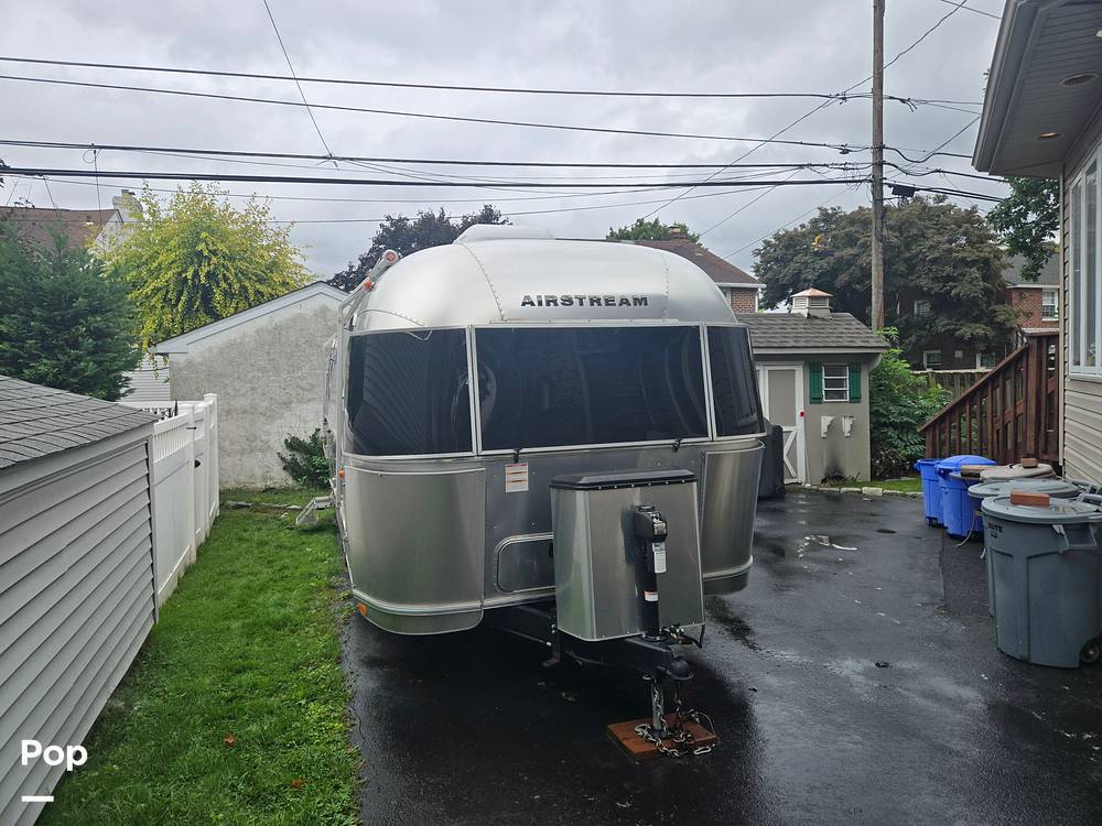 2022 Airstream Flying Cloud 25FB Twin in drexel hill PA