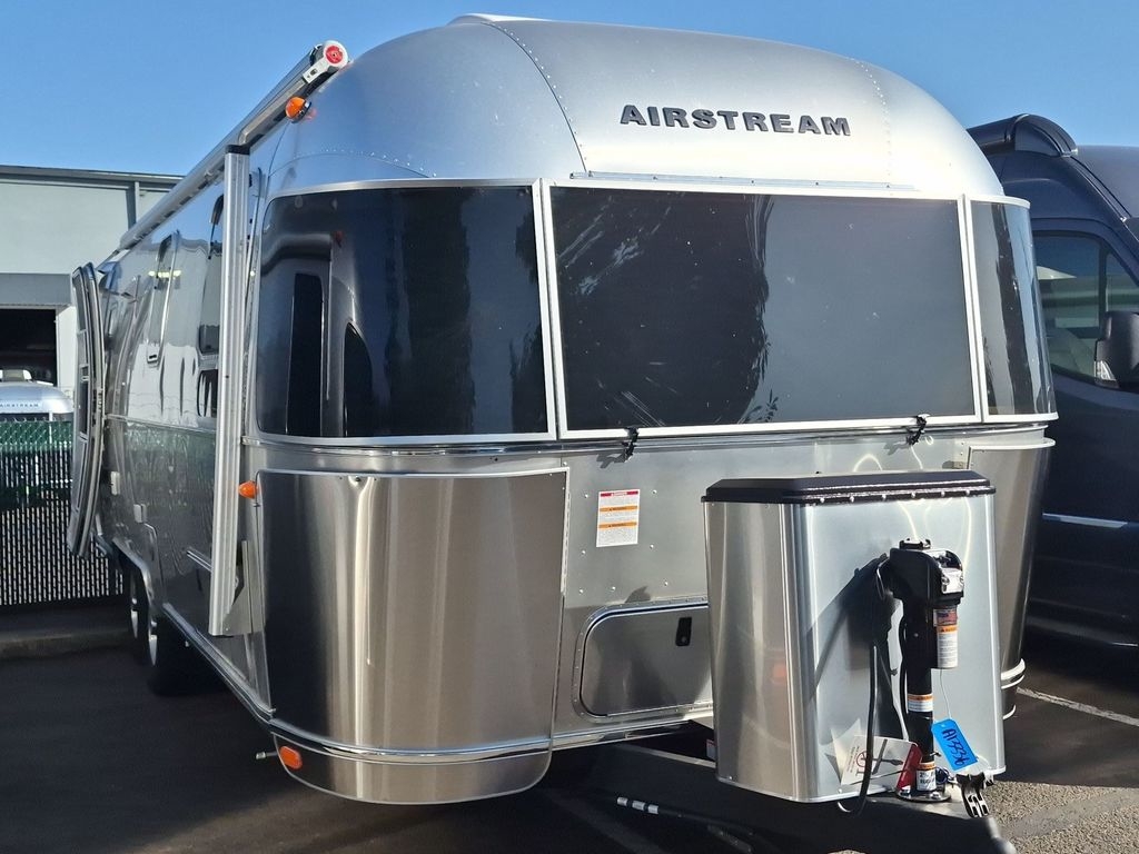 2027 Airstream Globetrotter 27FB in clackamas OR