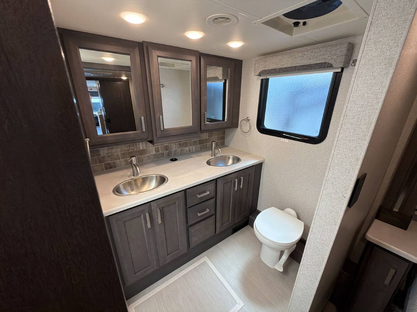 A photo of this 2023 Thor PALAZZO 37.5