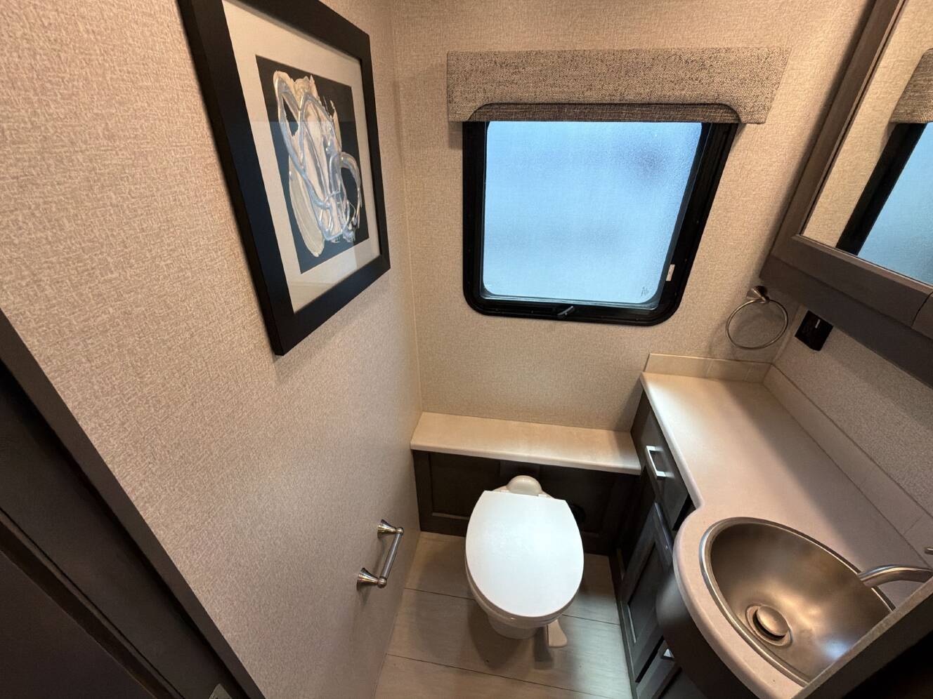 A photo of this 2023 Thor PALAZZO 37.5