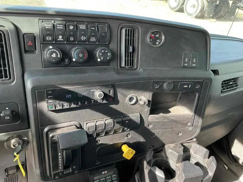 2023 INTERNATIONAL MV 607
