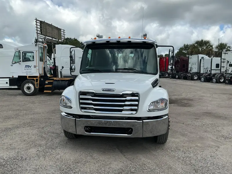 2024 FREIGHTLINER BUSINESS CLASS M2 106