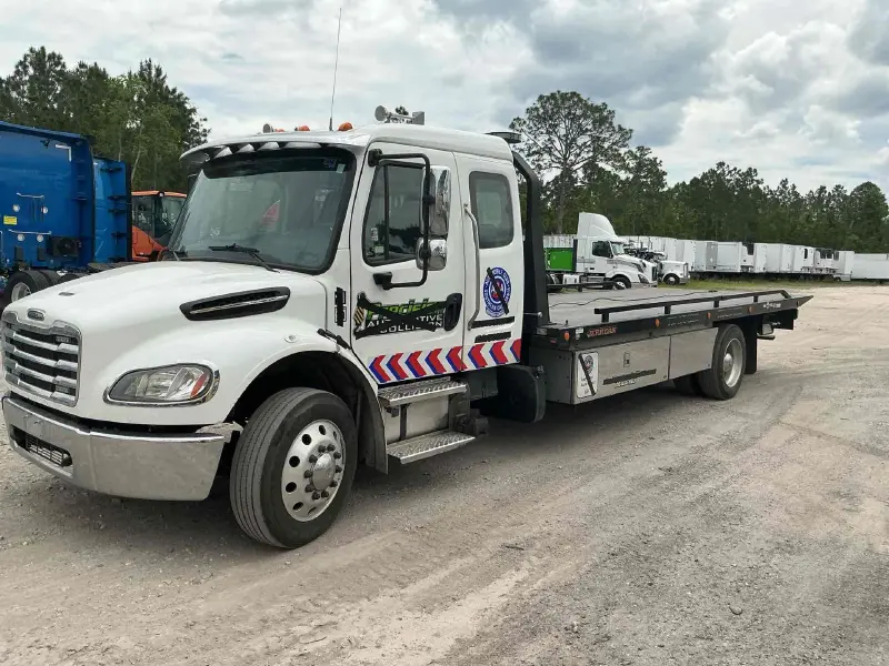 2024 FREIGHTLINER BUSINESS CLASS M2 106