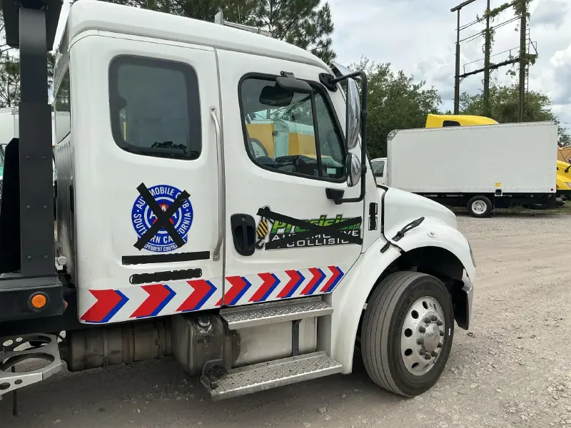2024 FREIGHTLINER BUSINESS CLASS M2 106
