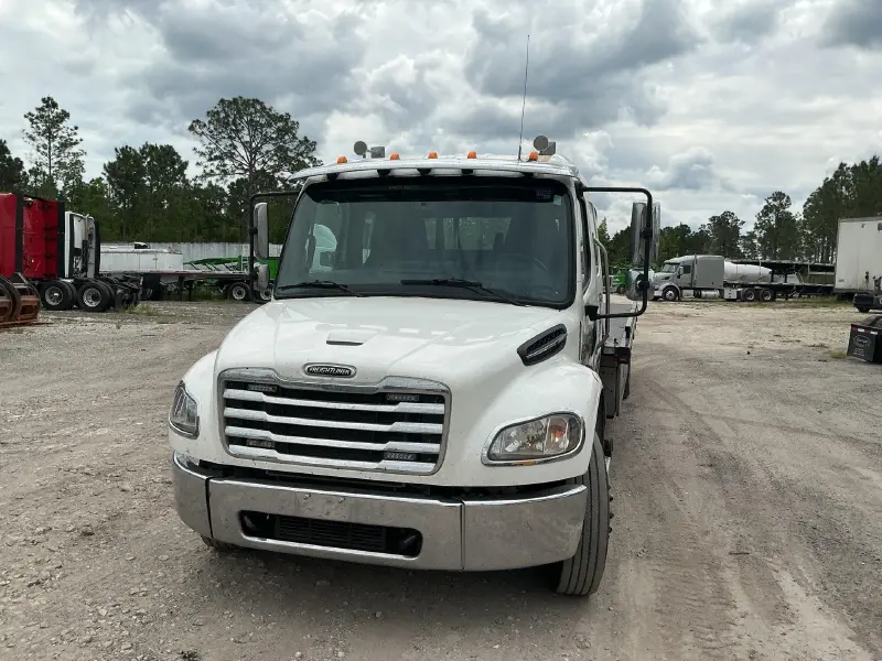 2024 FREIGHTLINER BUSINESS CLASS M2 106