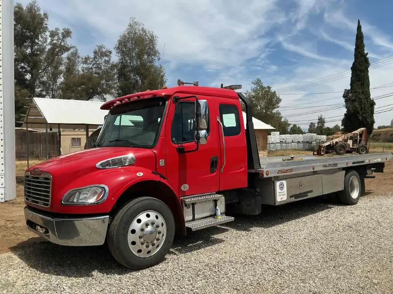 2023 FREIGHTLINER BUSINESS CLASS M2 106