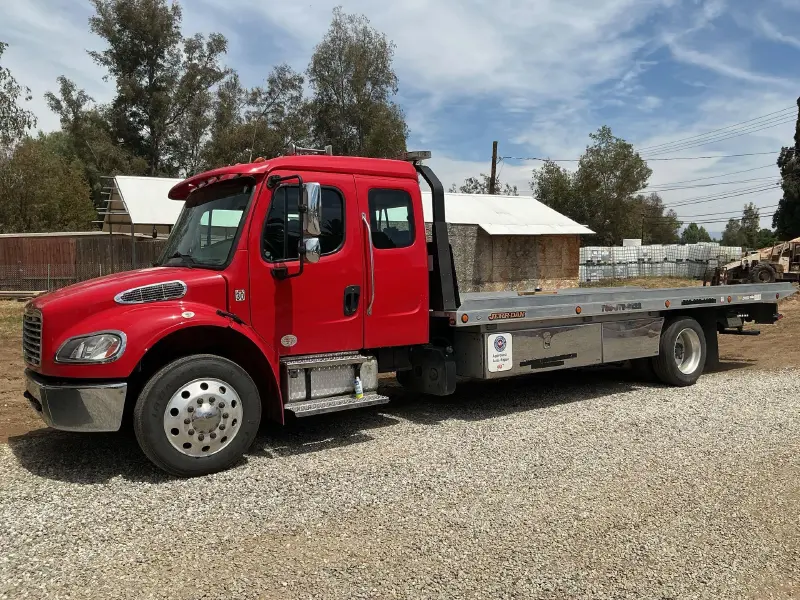2023 FREIGHTLINER BUSINESS CLASS M2 106