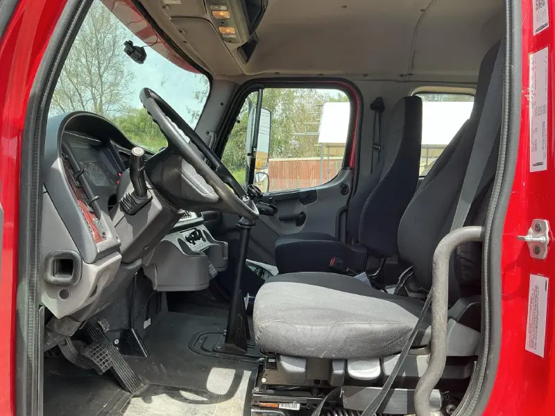 2023 FREIGHTLINER BUSINESS CLASS M2 106