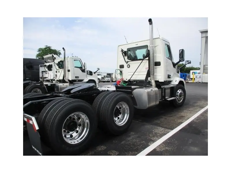 2027 MACK ANTHEM 64T