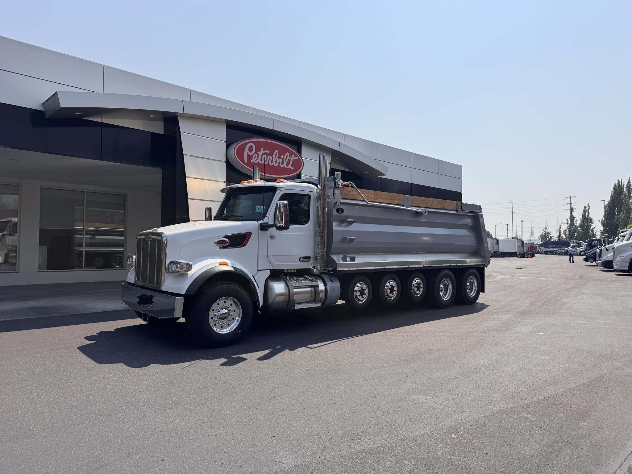 2027 PETERBILT 567 in Medford, OR