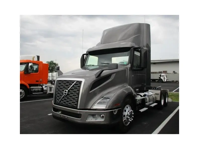 2024 VOLVO VNL64T300