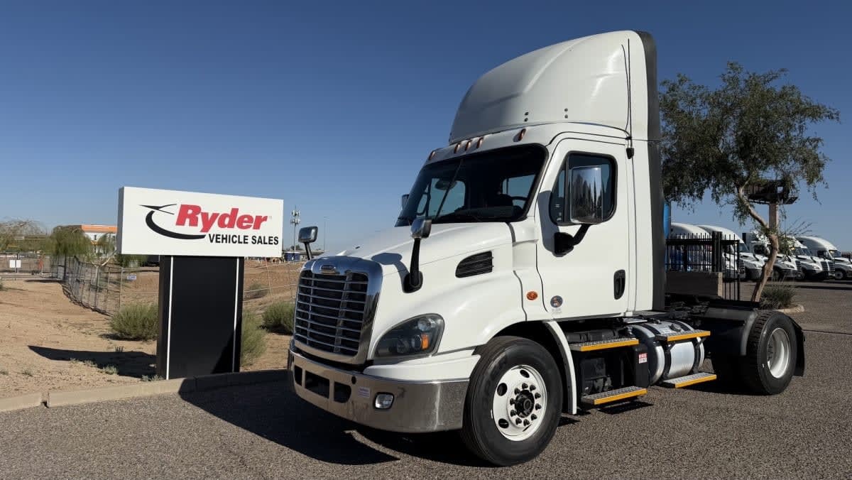 2017 FREIGHTLINER CASCADIA 113 in Phoenix, AZ